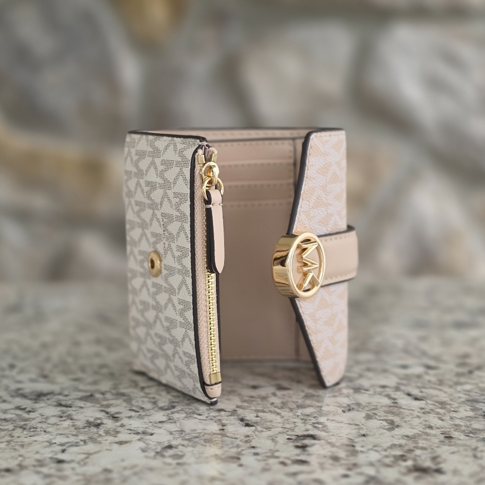 Michael Kors Carmen Logo Medium Wallet - Picture 4 of 8